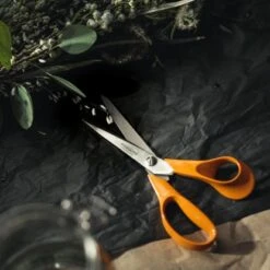Fiskars Universalschere Classic S90 Länge 21 Cm -Werkzeug Verkaufsgeschäft 6411501110404 4905 AB 01