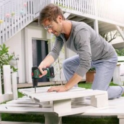 Bosch 18 V Akkuschrauber UniversalDrill 18V Inkl. 2,5 Ah Akku, Mit Koffer -Werkzeug Verkaufsgeschäft 8716417 A04