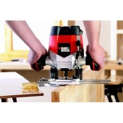 Black & Decker Black+Decker Oberfräse 1.200 W KW900E -Werkzeug Verkaufsgeschäft 951087 2012 6